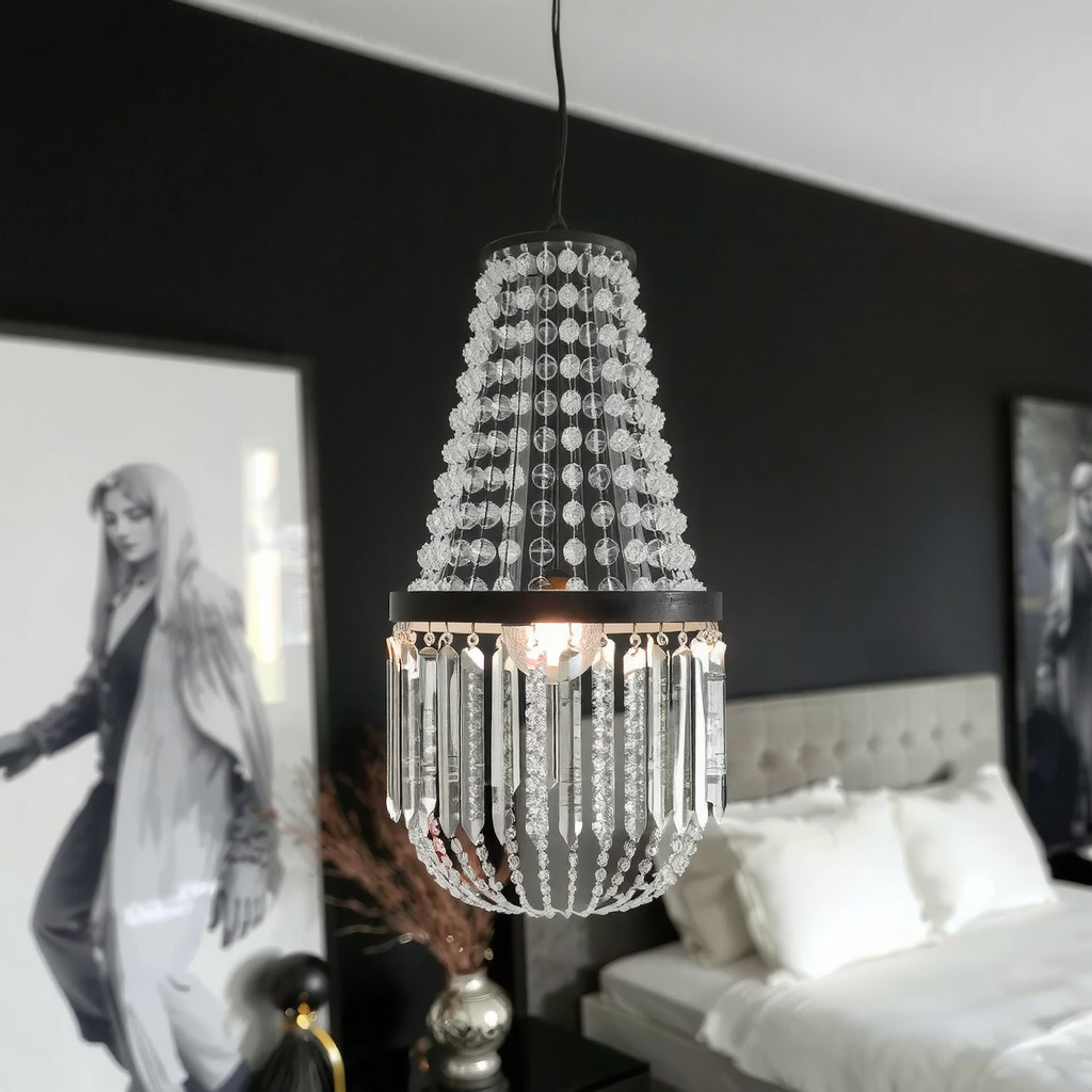 Dramatic lighting fixture